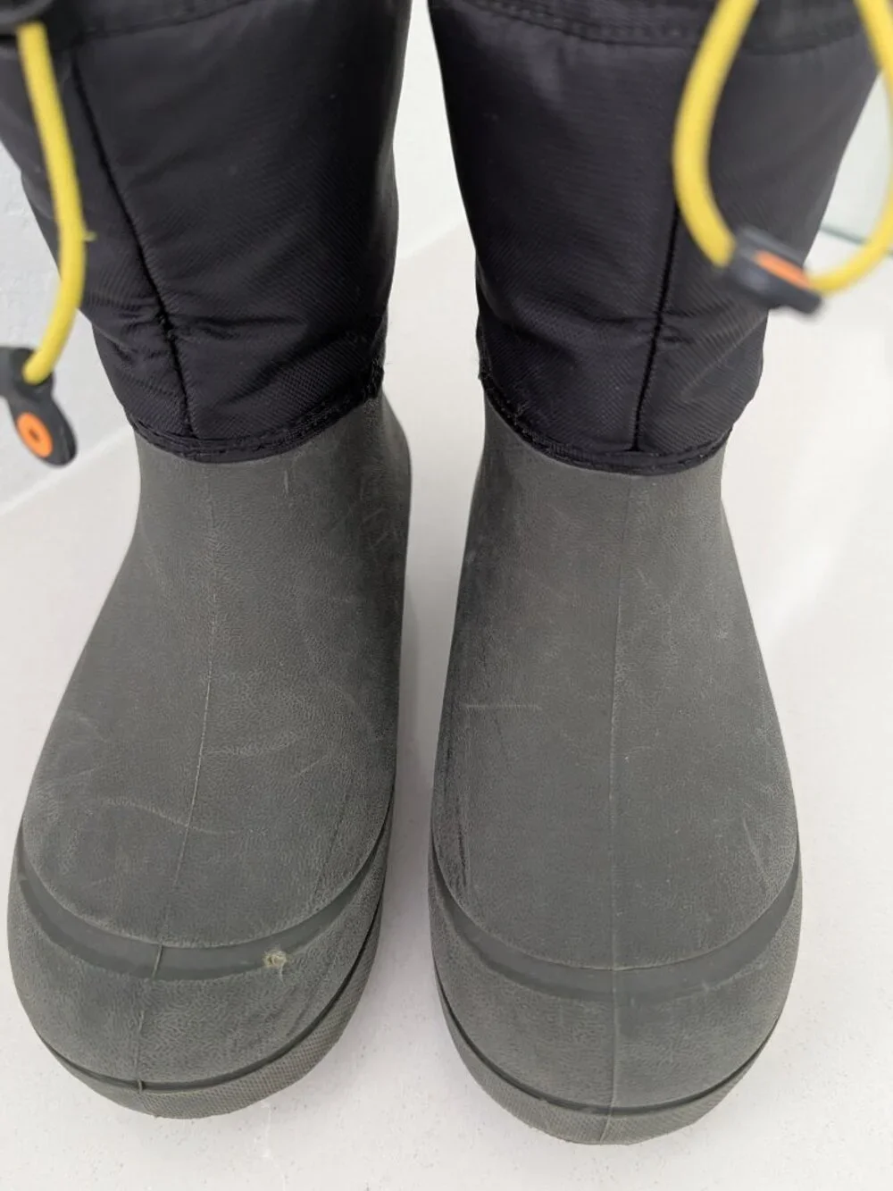 Bogs K Snow Shell Waterproof Winter Boots Olive Green Black Size Youth 2